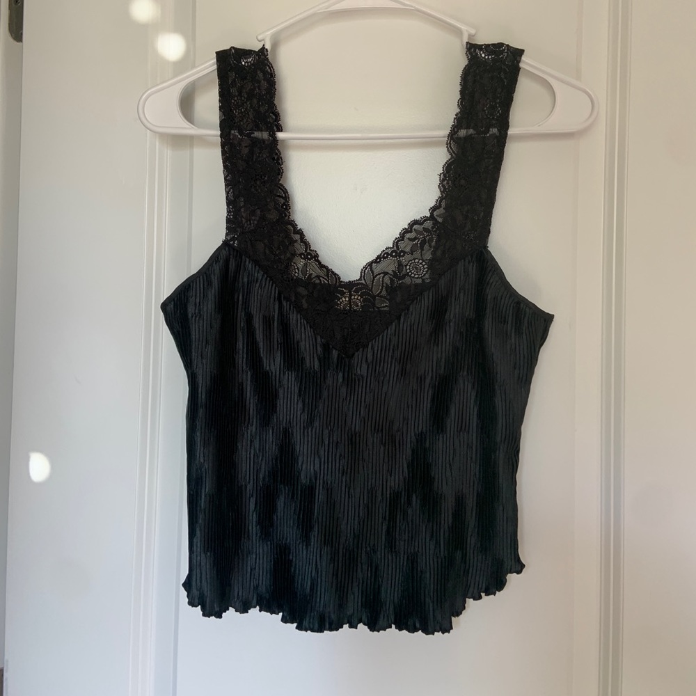 Victoria’s secret gold label textured tank